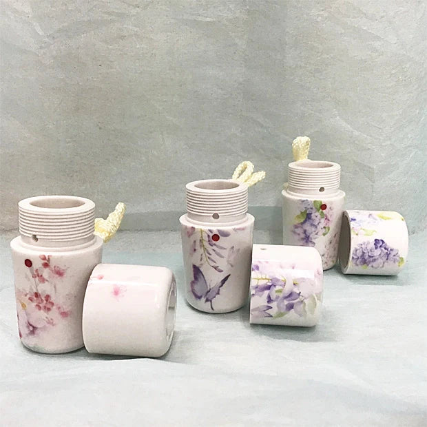 ギリ粉入れ プラスチック 花柄