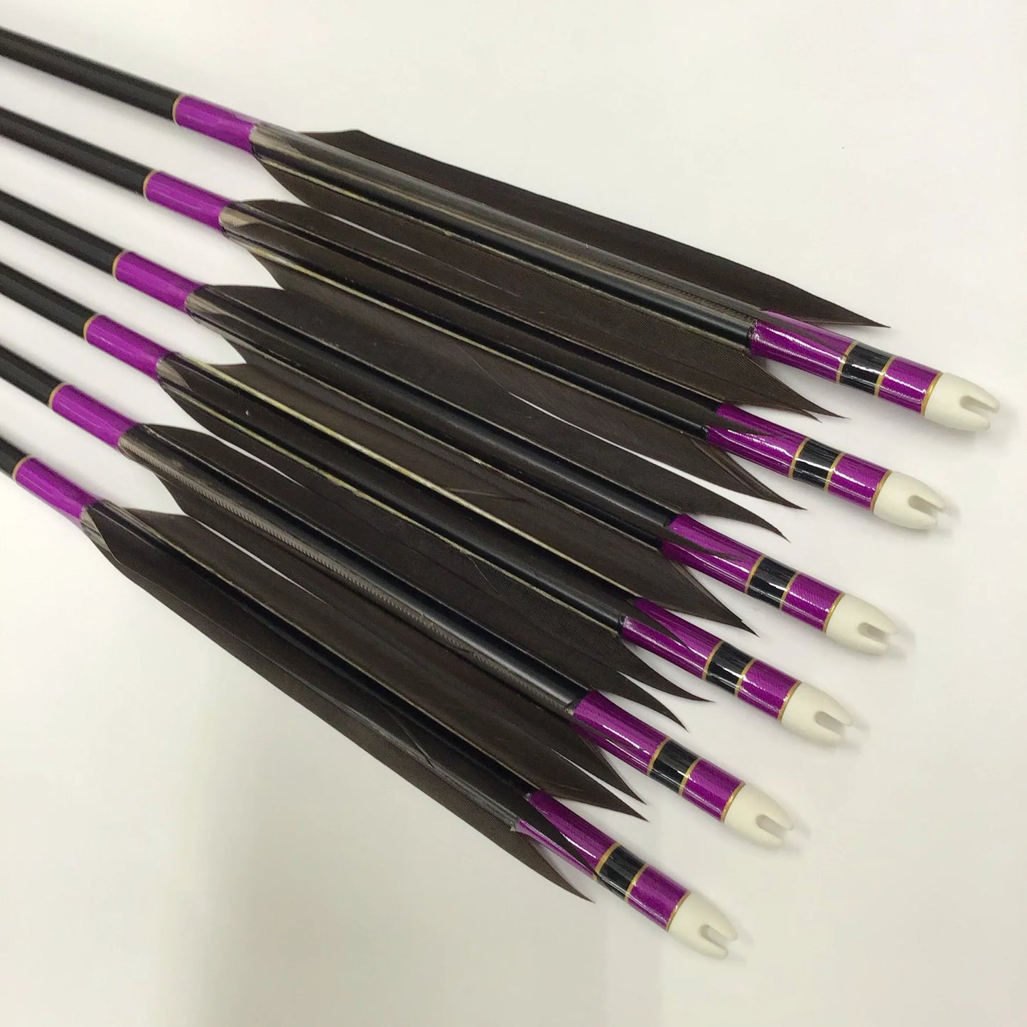 【黒羽根】アルミ矢 黒鷲風切羽根 遠的用