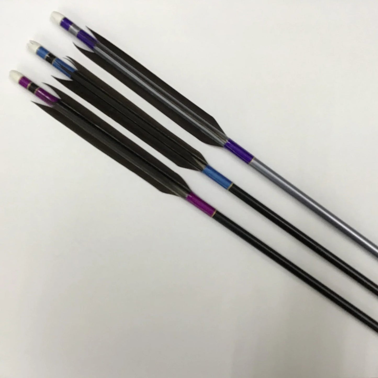 【黒羽根】アルミ矢 黒鷲風切羽根 遠的用